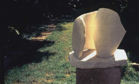 Sculpture of OS twins